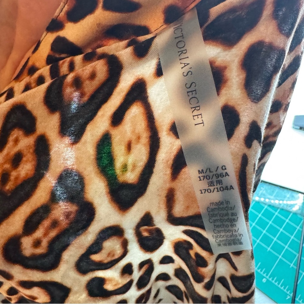 Victoria’s Secret leopard print long duster kimono swimsuit cover up size M/L - Picture 6 of 10